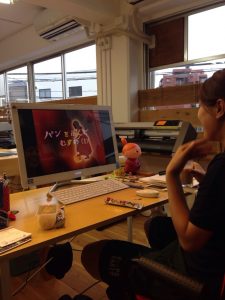 おやつタイムに「パンを踏んだ娘」を観る。 笑いが止まらないのは、やはり。。。