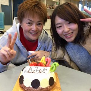 一緒に祝ってもらった同じ名前のチームメイトと。