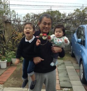 めでたい感じがでている 3人 (めい・トミー・ミミズク）