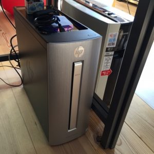 奥のはシュレッダー