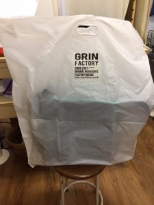 エナメルが余裕で入る大きさ