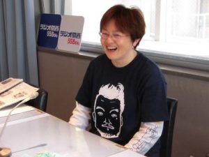 楽しそうに笑う工場長