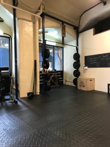 まぁまぁ武骨なジム。