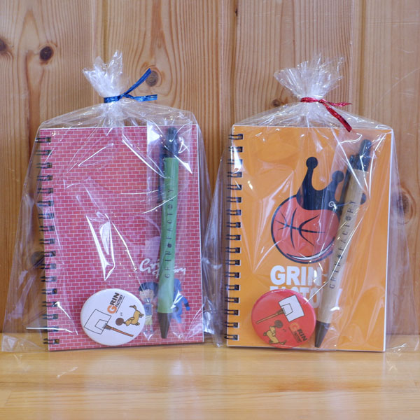 プチギフトラッピングしてます。